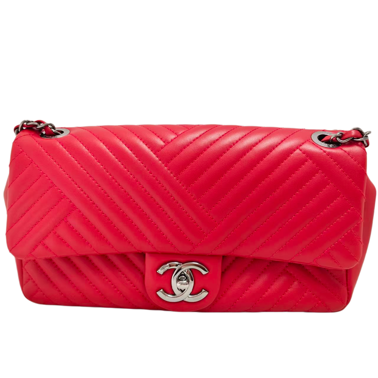 CHANEL Classic Flap in red Leather