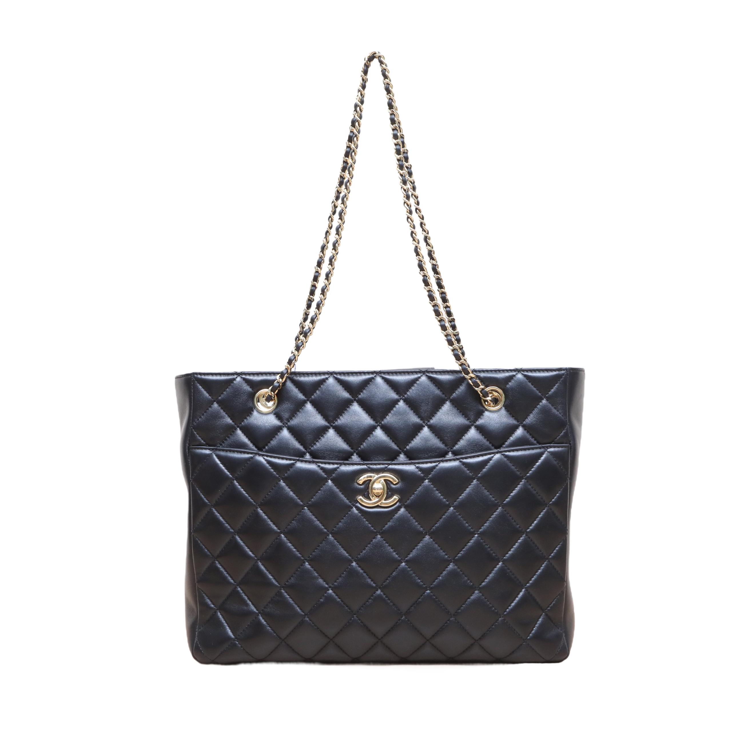 CHANEL Tote Bag in Leather