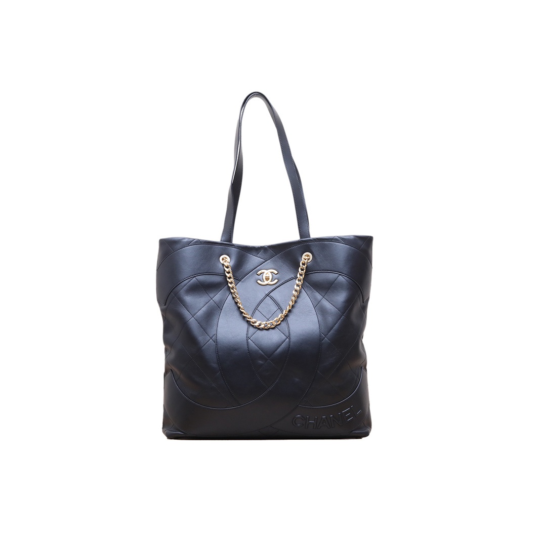 CHANEL 23C Seasonal Tote Bag in Leather