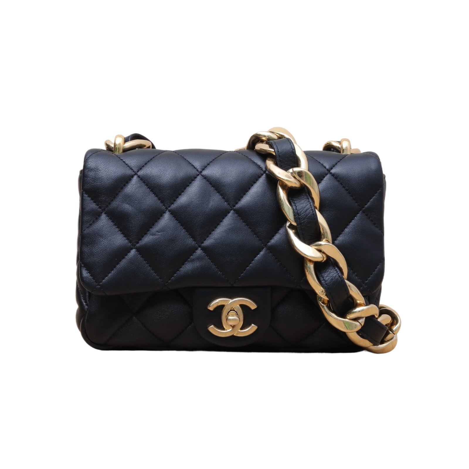 CHANEL 22P Chain Shoulder Bag Small 20cm in Leather