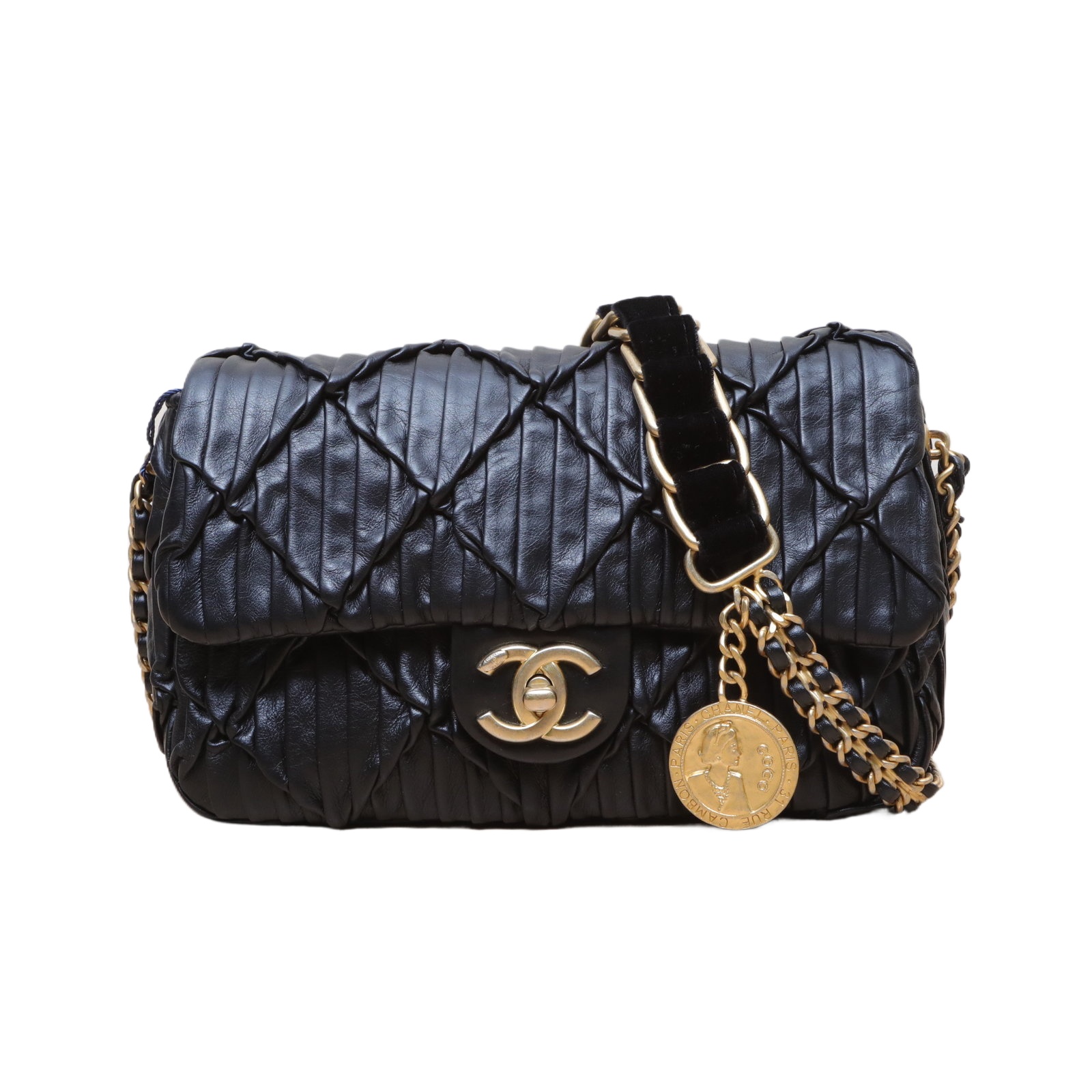 Chanel 21A CF Flap Bag 21.5cm in Black Leather