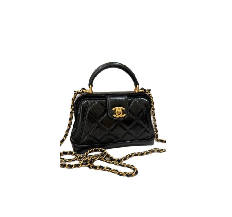CHANEL Doctor Bag in Leather