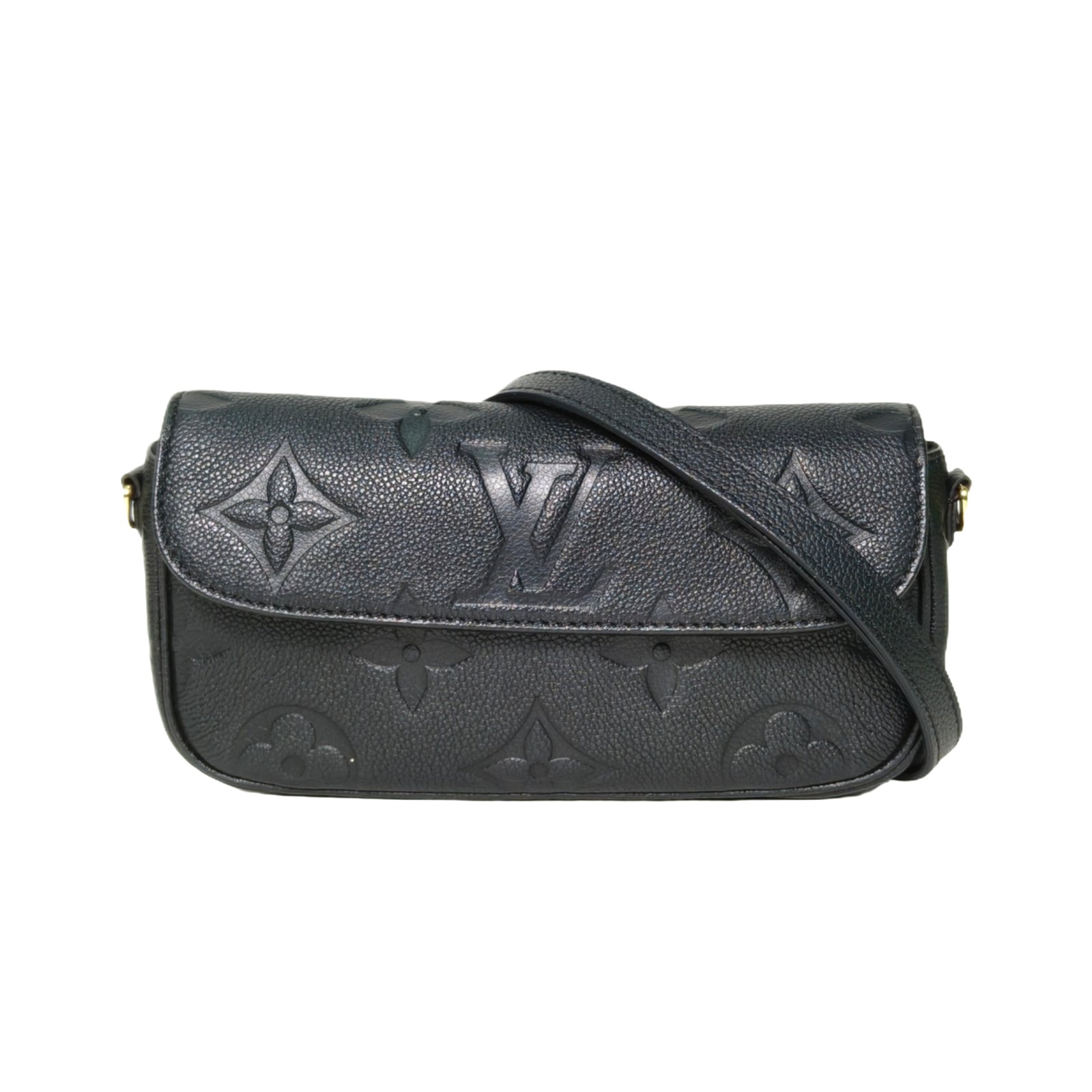 Louis Vuitton Ivy WOC in Black Leather