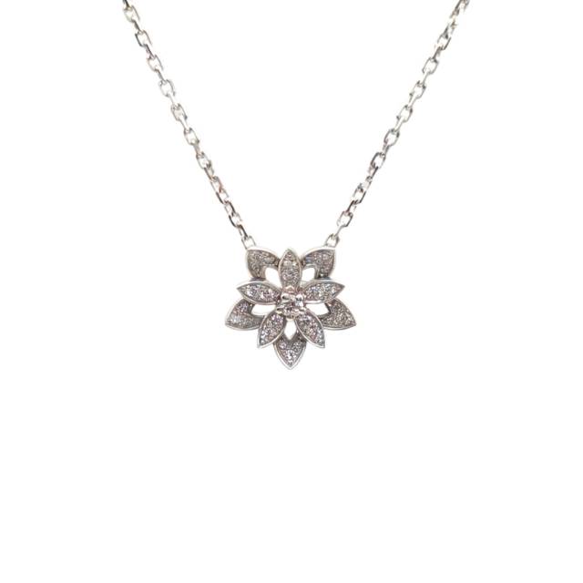 VAN CLEEF & ARPELS Lotus Necklace With Full Diamonds Mini 18K White Gold