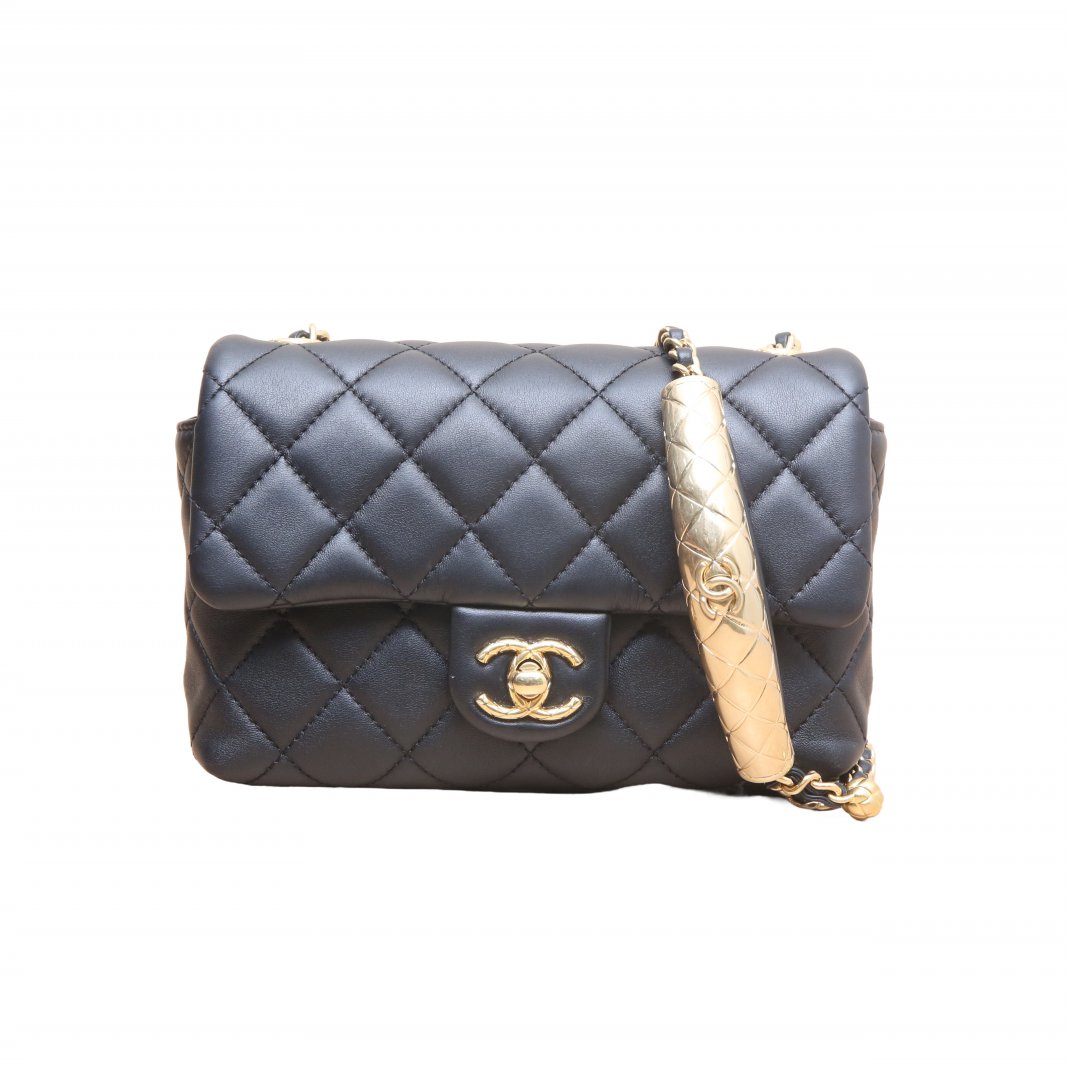 CHANEL CF Flap Bag in Leather