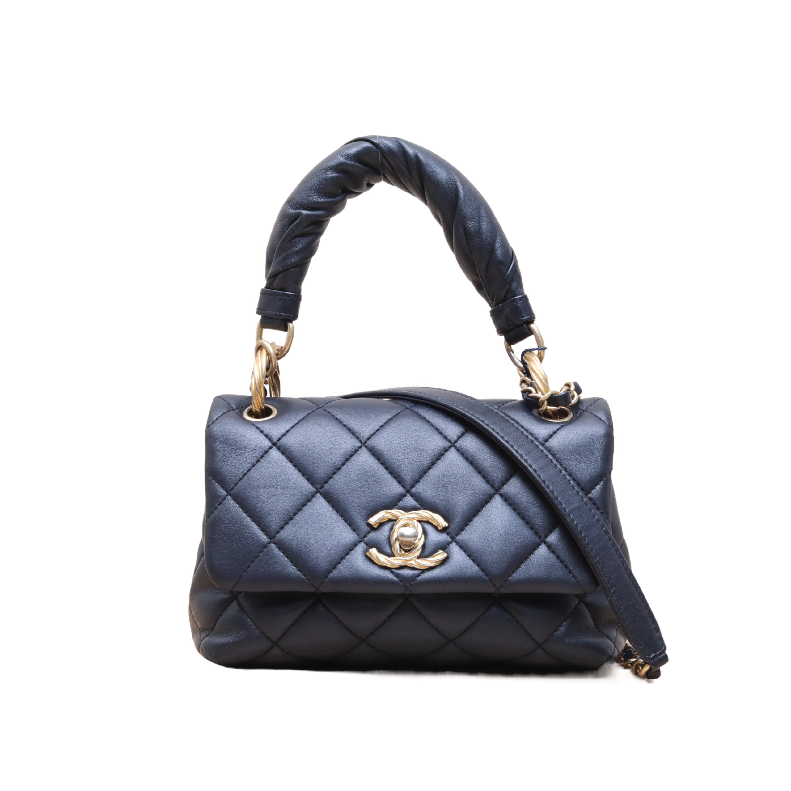 CHANEL Flap Bag in Leather