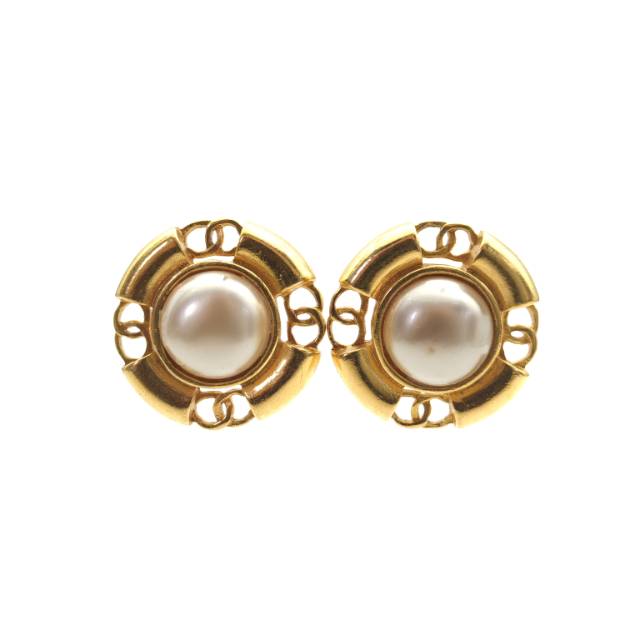 CHANEL VINTAGE PEARL LOGO EAR CLIPS ALLOY