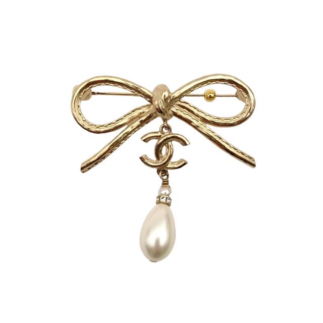 CHANEL BOW & PEARL BROOCH ALLOY