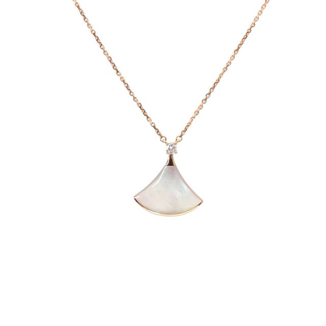 BVLGARI DIVAS' DREAM Fan Necklace 18K Pink Gold with Diamond & MOP