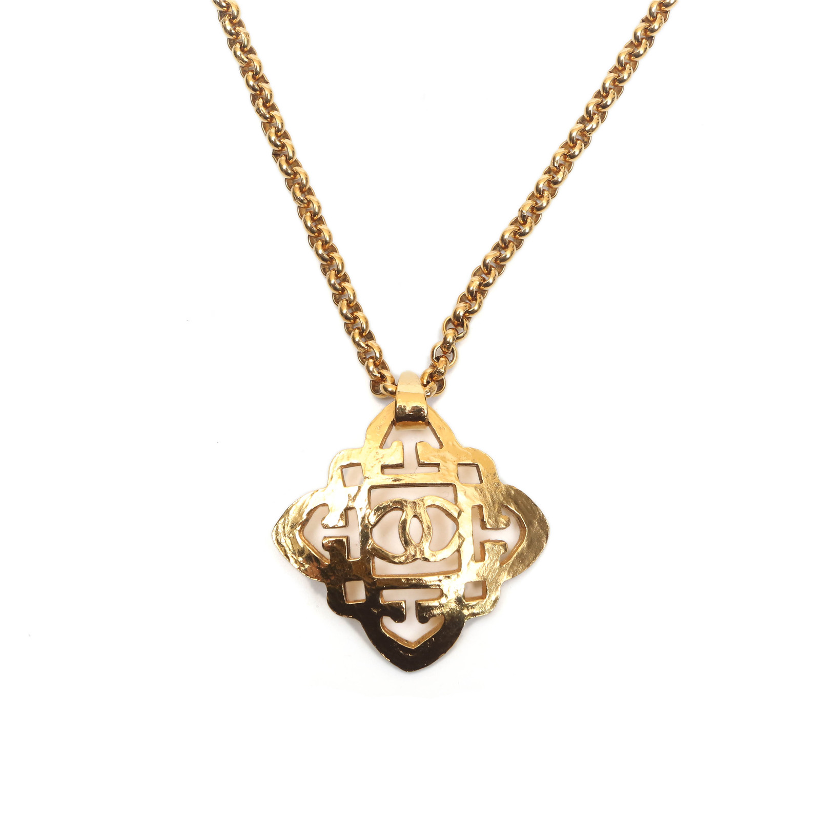 CHANEL Vintage Openwork Floral Pendant Necklace