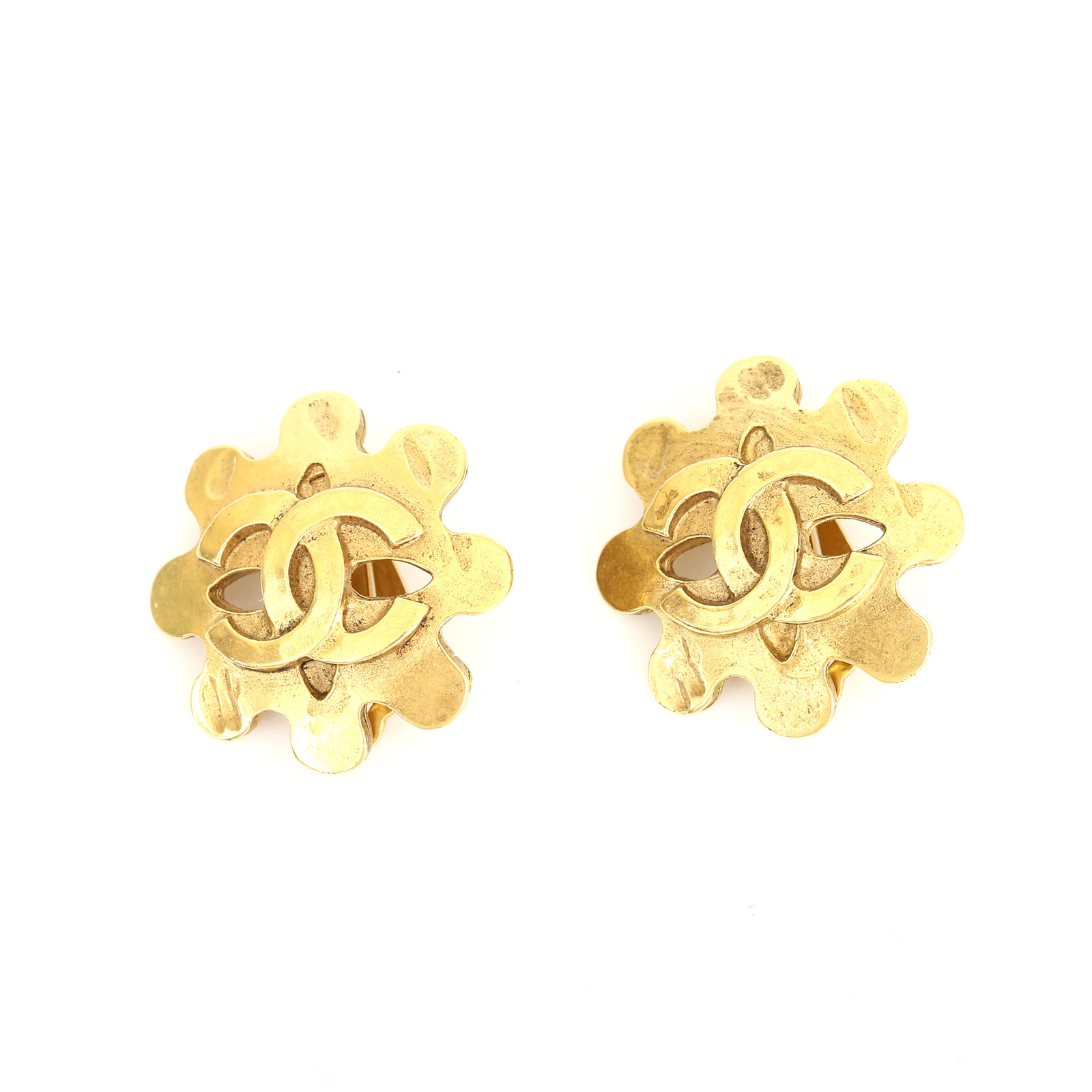 CHANEL Vintage Flower Earrings