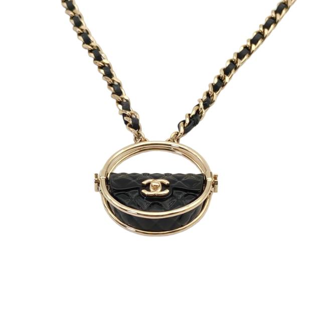 CHANEL 23A CC Logo Necklace