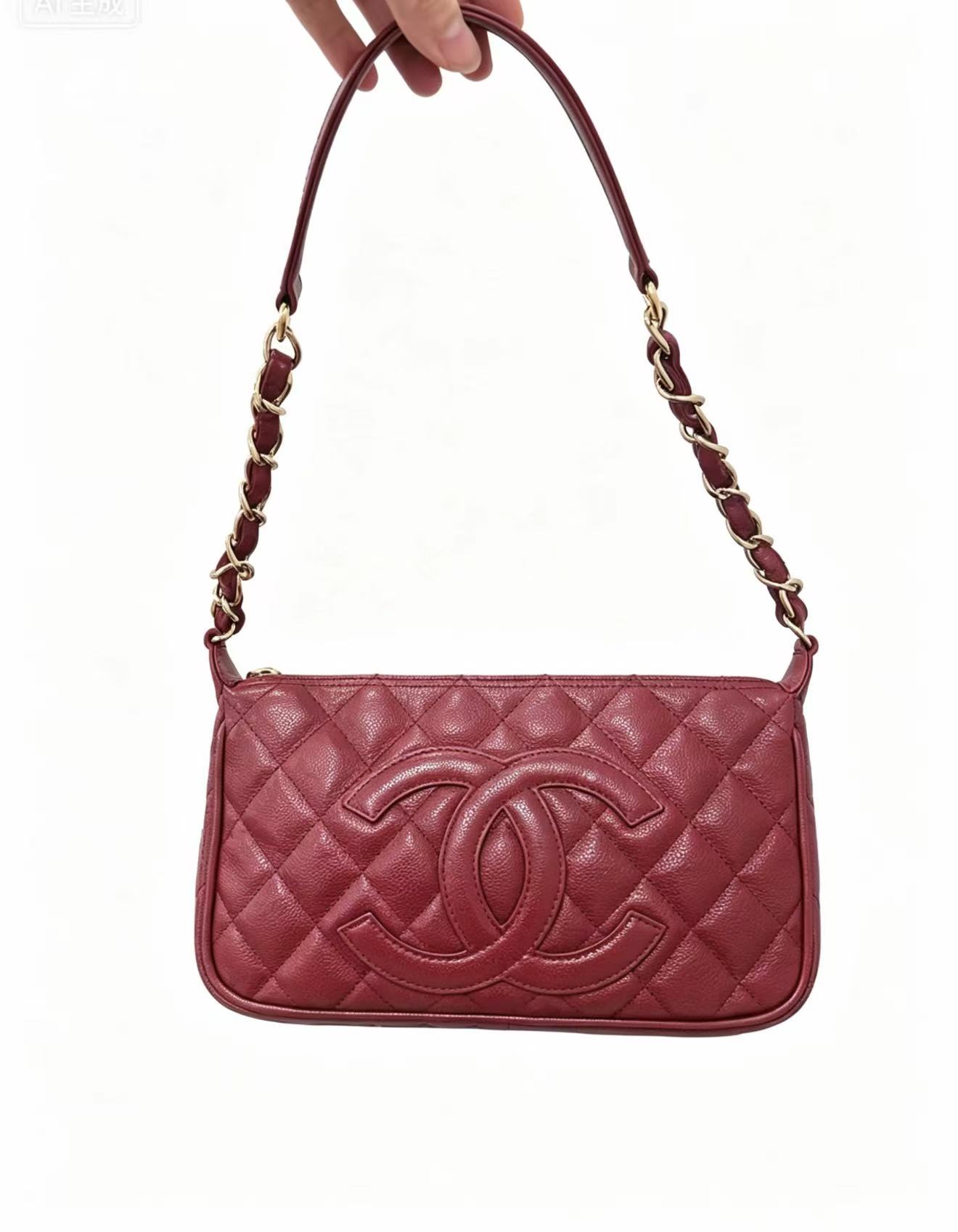 Chanel Vintage Large CC Caviar Zip Classic Pochette