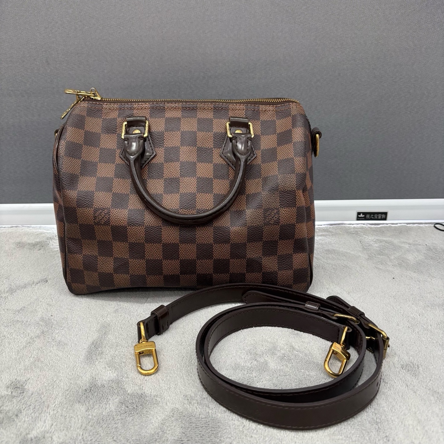 LOUIS VUITTON Speedy 25 Damier Ebene Handbag