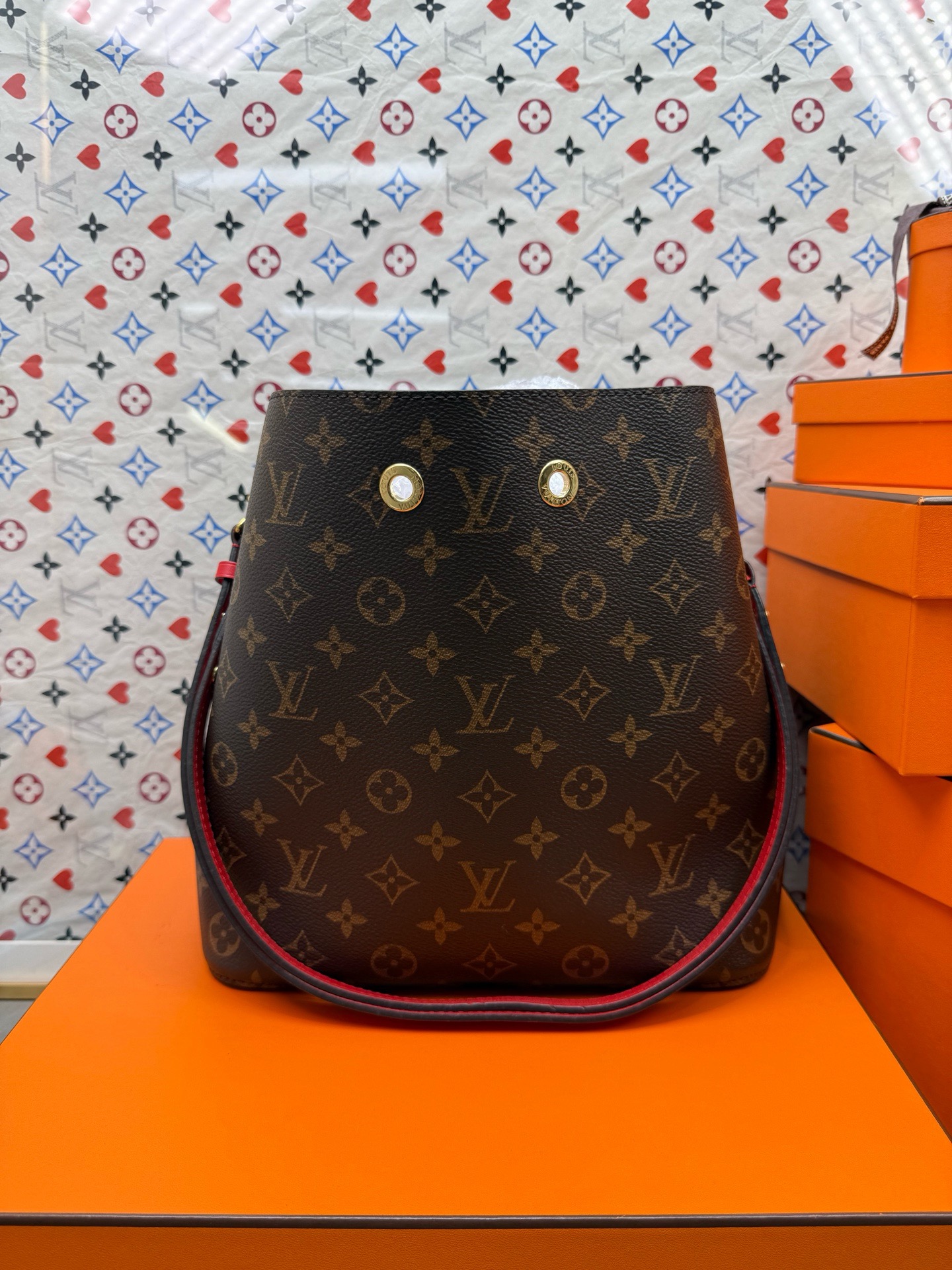 LOUIS VUITTON NeoNoe MM Bucket Bag